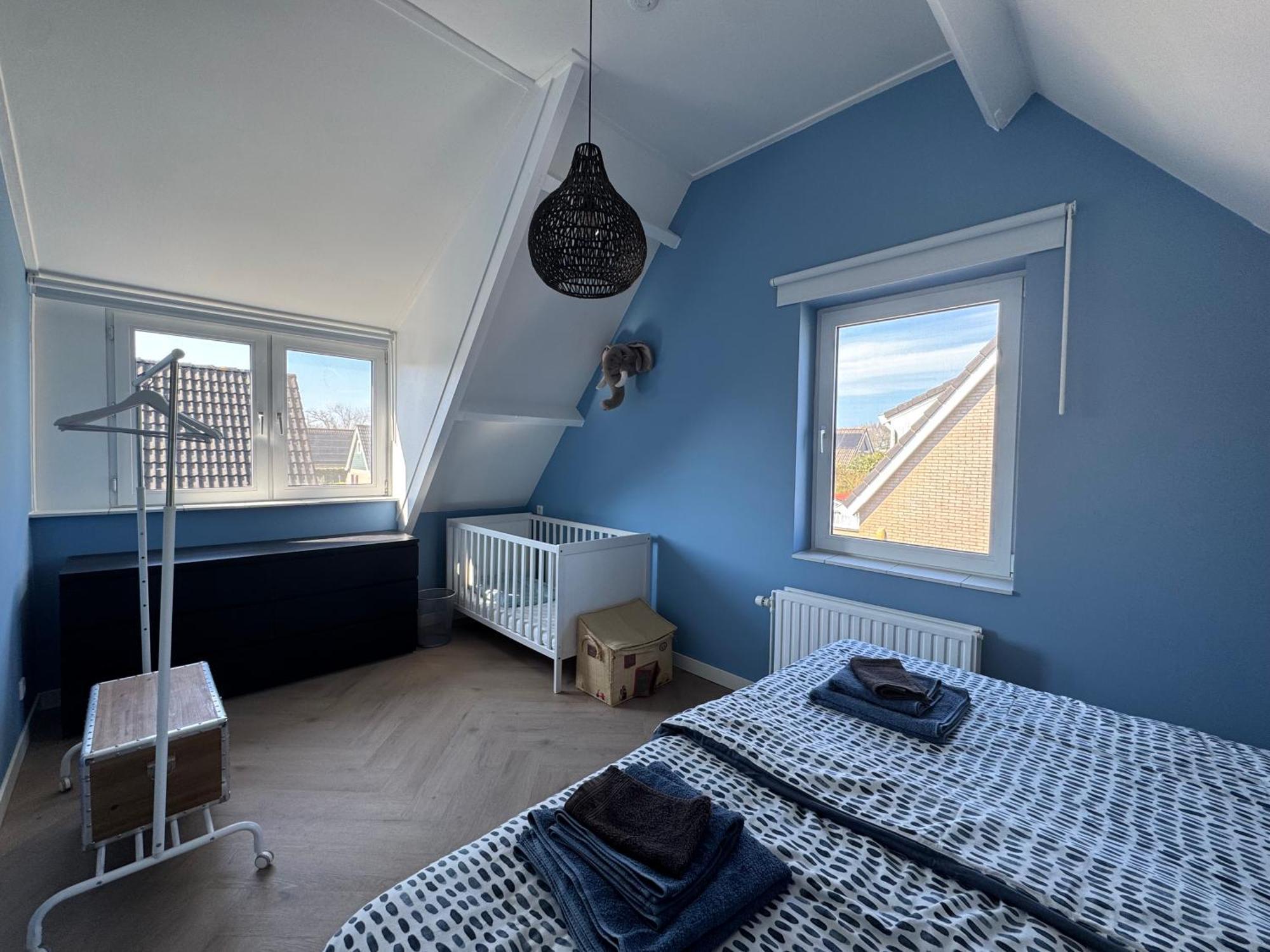 Huebsches Ferienhaus In Ouddorp - Fusslaeufig Zum Strand Und Zentrum Екстериор снимка