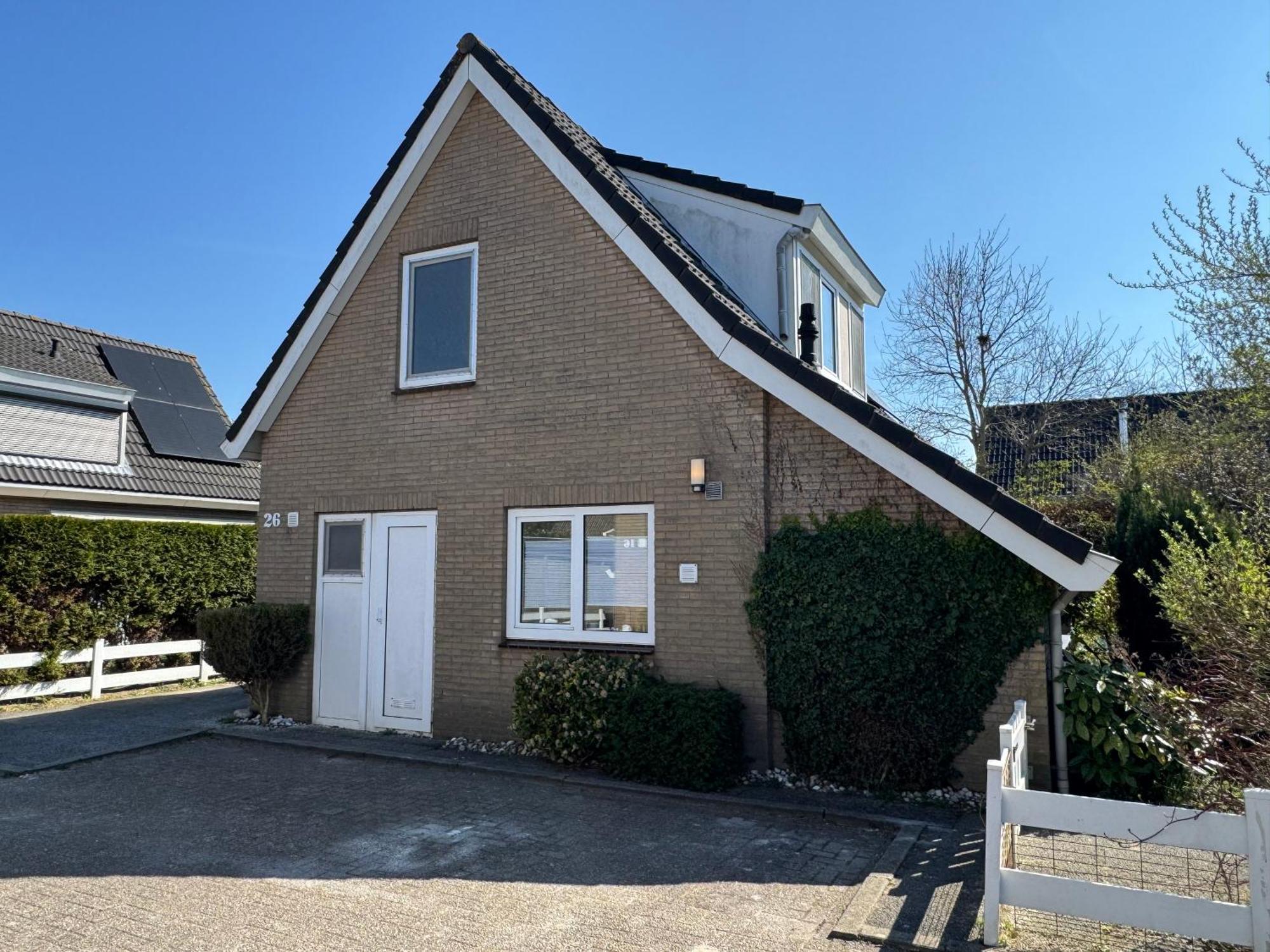 Huebsches Ferienhaus In Ouddorp - Fusslaeufig Zum Strand Und Zentrum Екстериор снимка